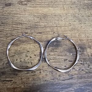 Elegant Gold Hoop Earrings